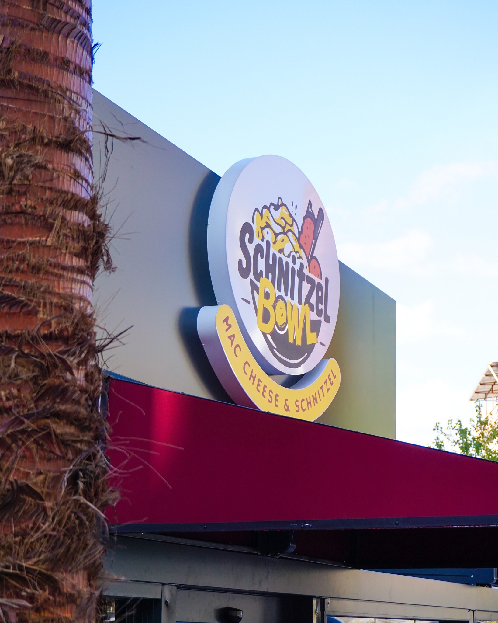 Schnitzel Bowl lezzeti artık Buca'da!
📍Yaylacık mahallesi 37 sokak no:5A, Buca
.
#SchnitzelBowl #MacCheese #SchnitzelBurger #BornovaLezzet #KendiBowlunuYarat